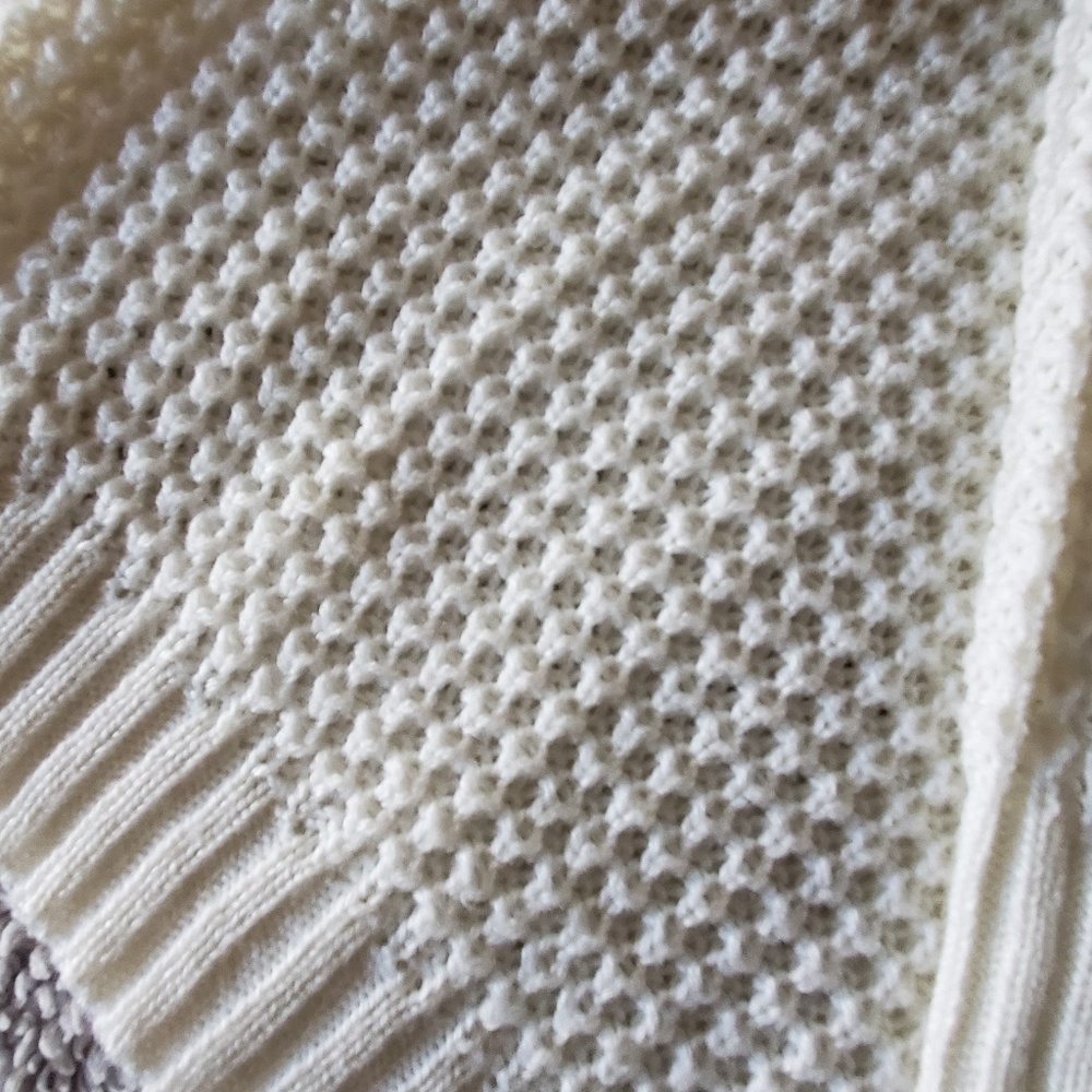 Cream mid rise knit sweater - Picture 2 of 4